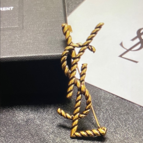 YSL Rope Brooch - Picture 3 of 4